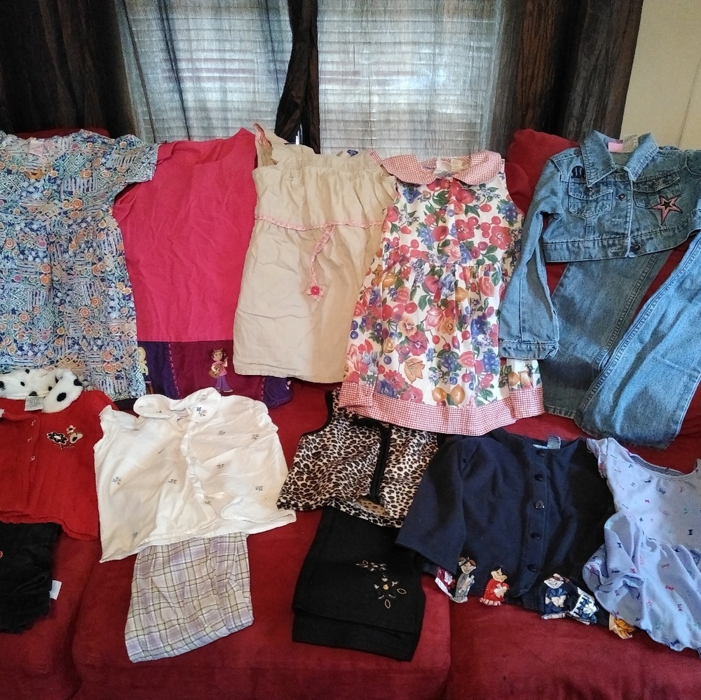 GIRLS CLOTHES - SIZE 6/7 - 14 PIECE LOT